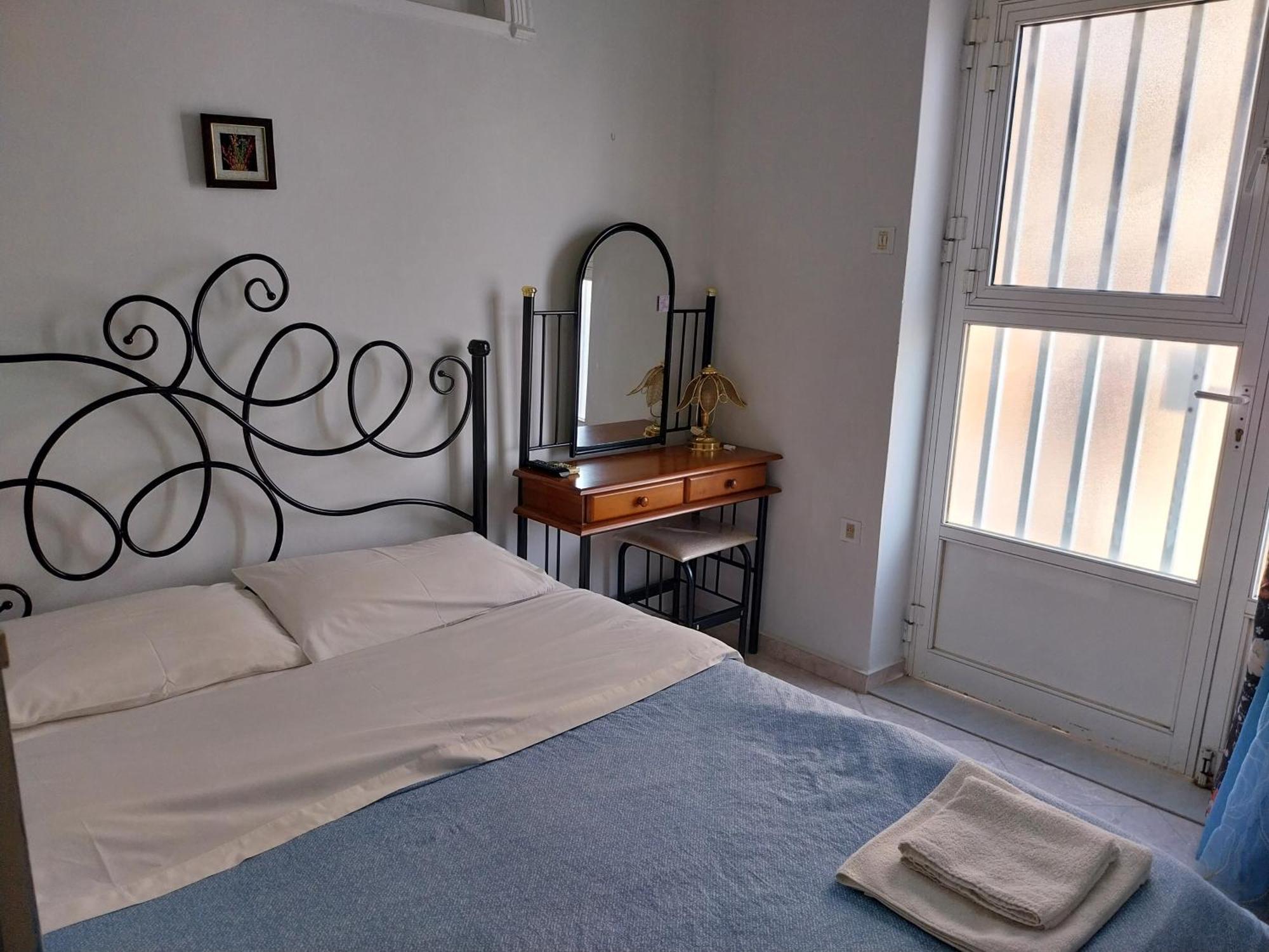 Hermoupoli Rooms Exterior photo